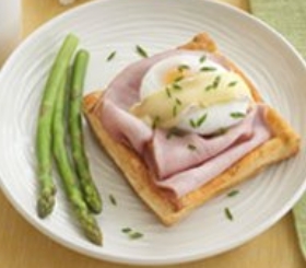 Poached Eggs and Ham on Puff Pastry image